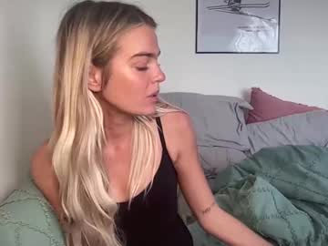 couple Lovely Nude Webcam Girls And Couples with littlemaryjane19