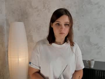 girl
        mariecurtisa cam image #3018520