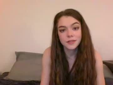 girl
        rosegold18 cam image #192359