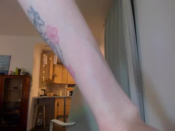 girl
        thechloee cam image #356228