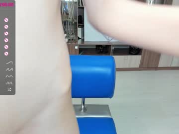 girl
        lina_002 cam image #1846672
