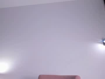 girl
        meowlina cam image #4756769