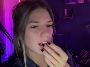 girl
        oliviahansleyy cam image #5846943