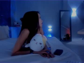 girl
        juliabeng1 cam image #2223584