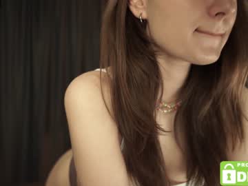 girl
        tessarosse_ cam image #1755501