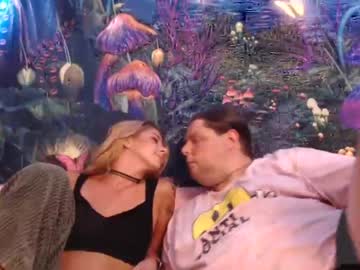 couple
        prestonhealy cam image #2018669