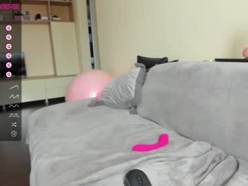 girl
        emilymilf__ cam image #2019455