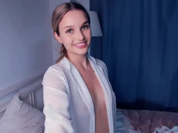 girl
        melissakissaa cam image #2323160