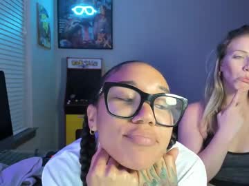 girl
        l0vecherry cam image #6665744