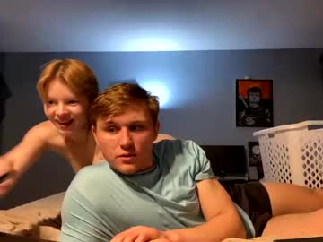 couple
        jjswrldd cam image #1098396