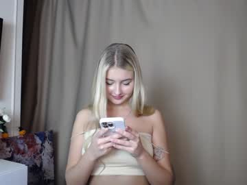 girl
        cute18cute cam image #252657