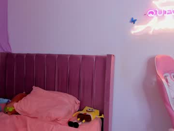 girl
        ashley_ospino cam image #3533672