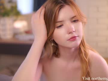girl
        northern_gracia cam image #6805327