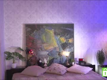 girl
        ella_knockers_xl cam image #1359063