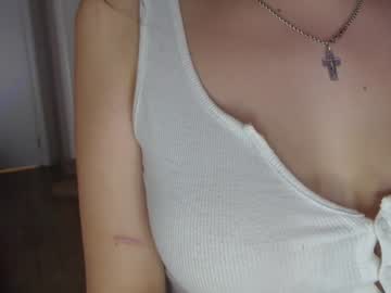 girl
        agata_krowly cam image #508820