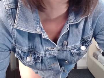 girl
        carmela_fox cam image #145807