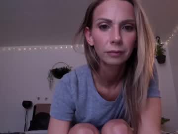 girl
        entheojen cam image #1103150