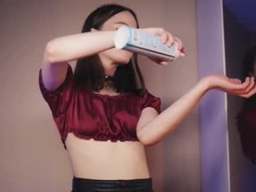 girl
        miss_sweetdream cam image #214028