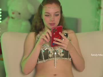 girl
        mia_milagros cam image #2958895