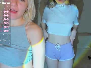 couple
        betty_bet cam image #779187