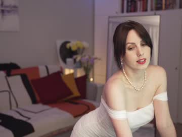 girl
        _blackbee_ cam image #6023961