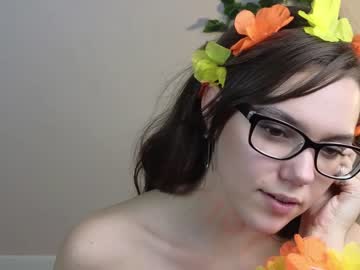girl
        teresabriggs cam image #2566133