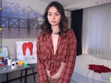 girl
        poopsie_oopsie cam image #4855200