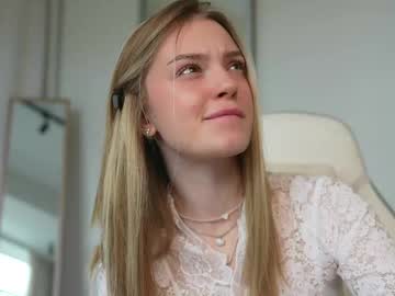 girl
        cyberheart_ cam image #6516190