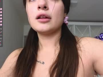 girl
        jessiexxi cam image #5854097