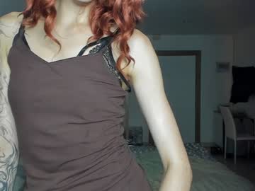 girl
        jennifer_ewans cam image #2652458