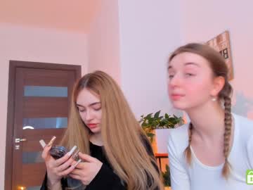 girl
        elizabeth__gray cam image #1007684