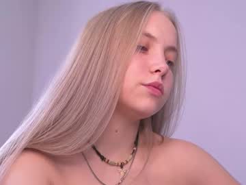 girl
        appr0ved cam image #6804934