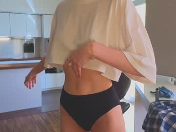 girl
        lucettagibbard cam image #4986261