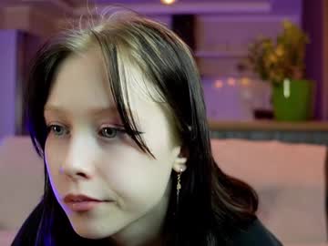 girl
        garynbinford cam image #6686580