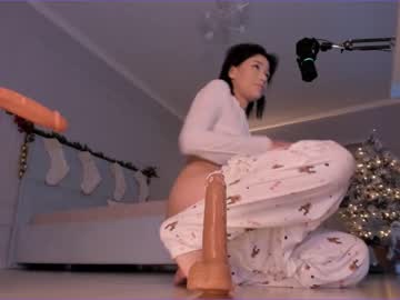 girl
        aerri_lee cam image #433148