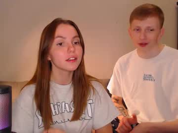 couple
        julsweet cam image #4429967