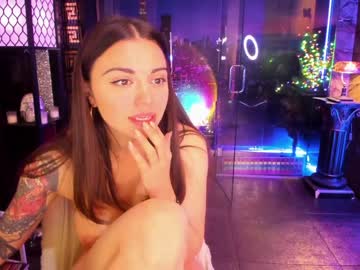 girl
        alma_pearl cam image #359524