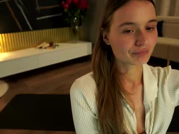 girl
        lisa_schiele cam image #6670026