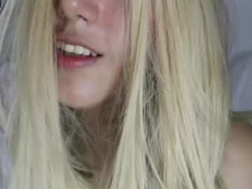 girl
        wendy_daniela cam image #2871459