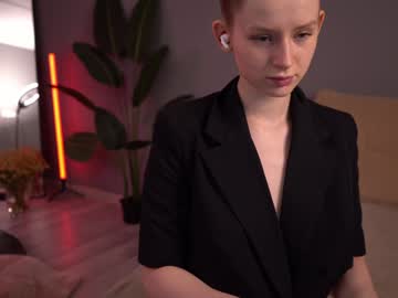 girl
        toxl cam image #4385260