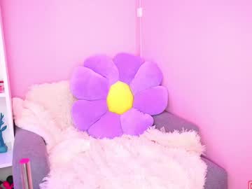 girl
        little_effy18_ cam image #6578634