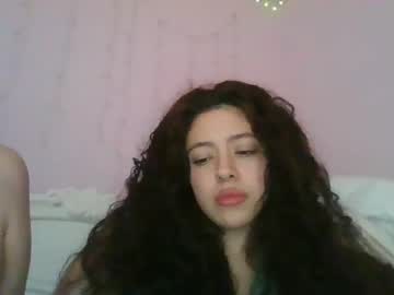 girl
        savinajade cam image #348363