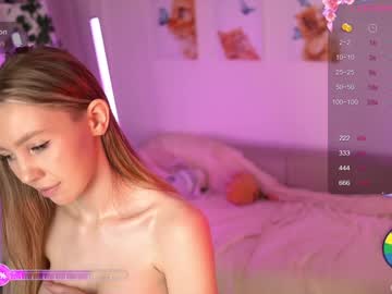 girl
        avroramy cam image #5814379