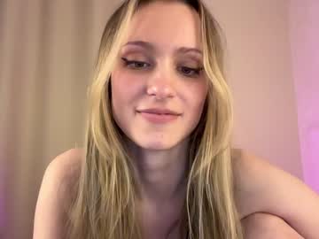 girl
        fflloowweerr cam image #5612262