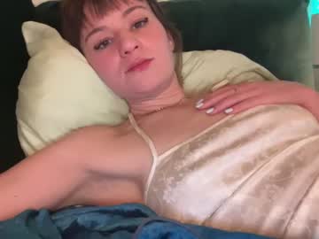 girl
        olive__nextdoor cam image #2227432