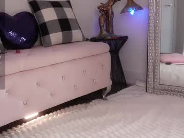 girl
        mysticxkitty cam image #4536536