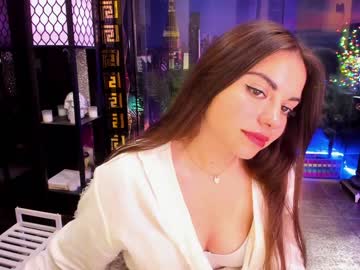 girl
        alma_pearl cam image #2299969
