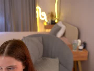 girl
        happyvivy cam image #6733003