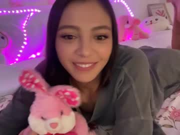 girl
        keirasworld cam image #6787311