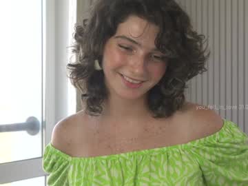 girl
        you_fell_in_love cam image #4936119